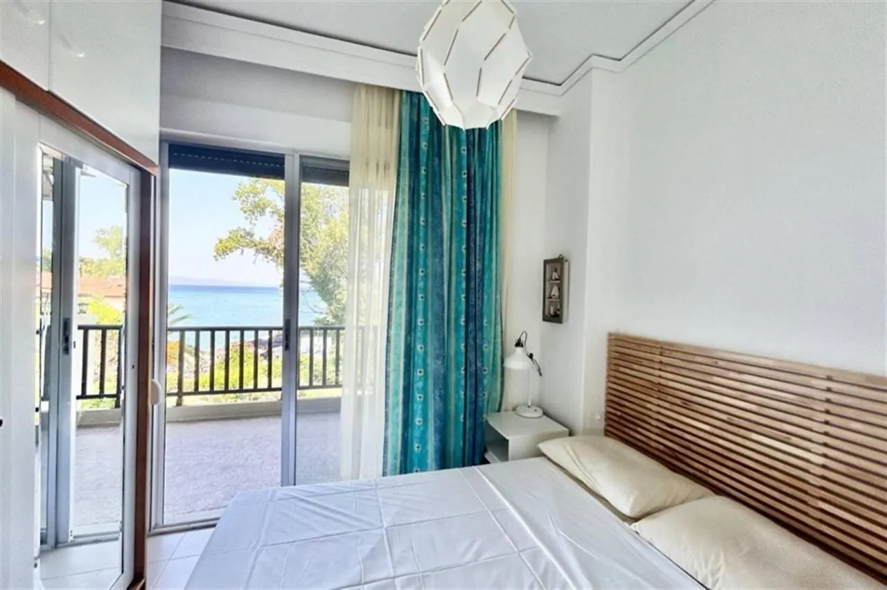George Seafront Apartment Hanioti 1 Bedroom 5 Guests