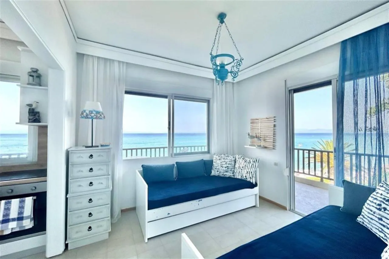 George Seafront Apartment Hanioti 1 Bedroom 5 Guests 0*,  Greece