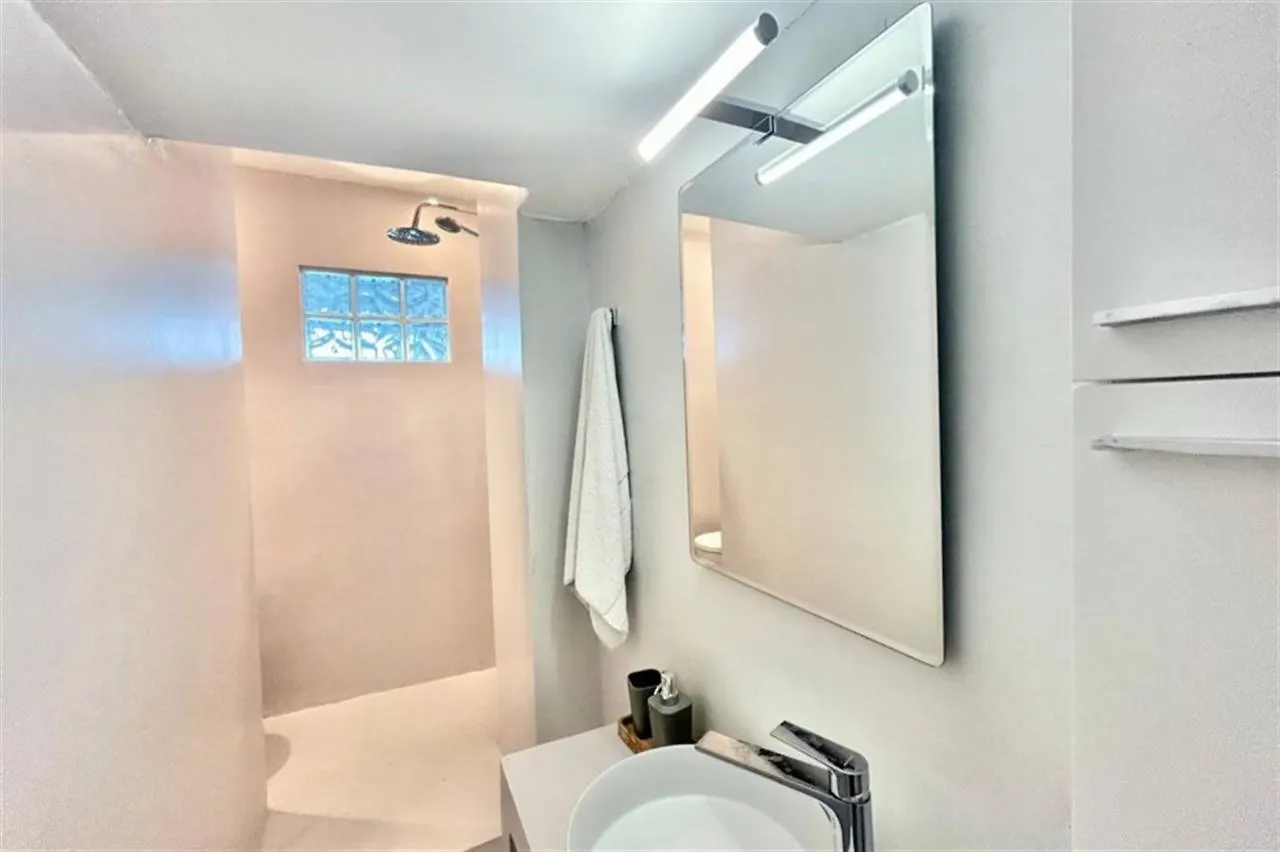 George Seafront Apartment Hanioti 1 Bedroom 5 Guests 0*,  Greece